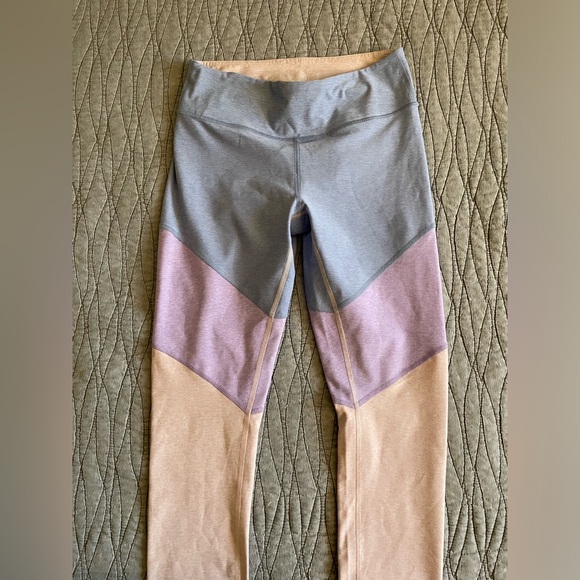 NWOT Outdoor Voices 7/8 Color Block Lilac Lavender Blue Leggings Size S - Picture 10 of 12